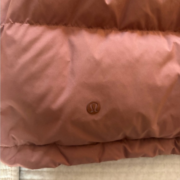 Lululemon Wunder Puff Jacket - Picture 8 of 10